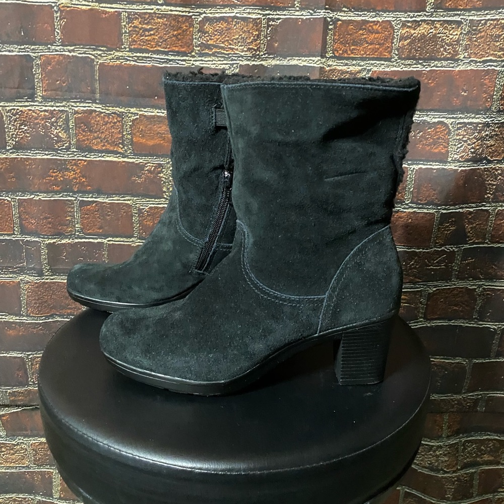 Clarks Bendables Fold Over Black Boots Sz 8